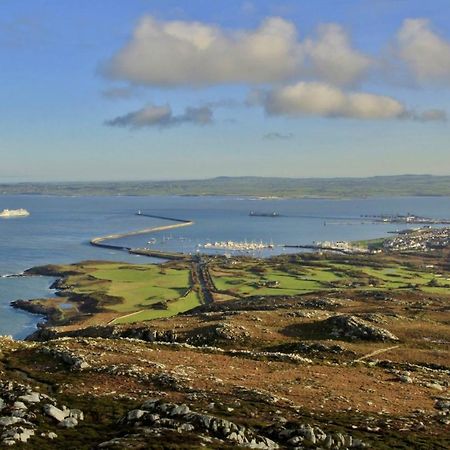 Ynys Lawd, Holyhead Marina Apartment Exterior photo